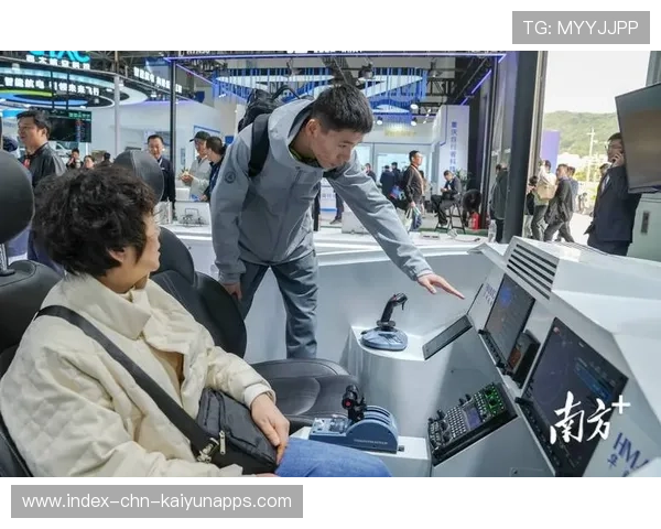 汪柯菡集训成果显著，出拳轨迹更紧凑